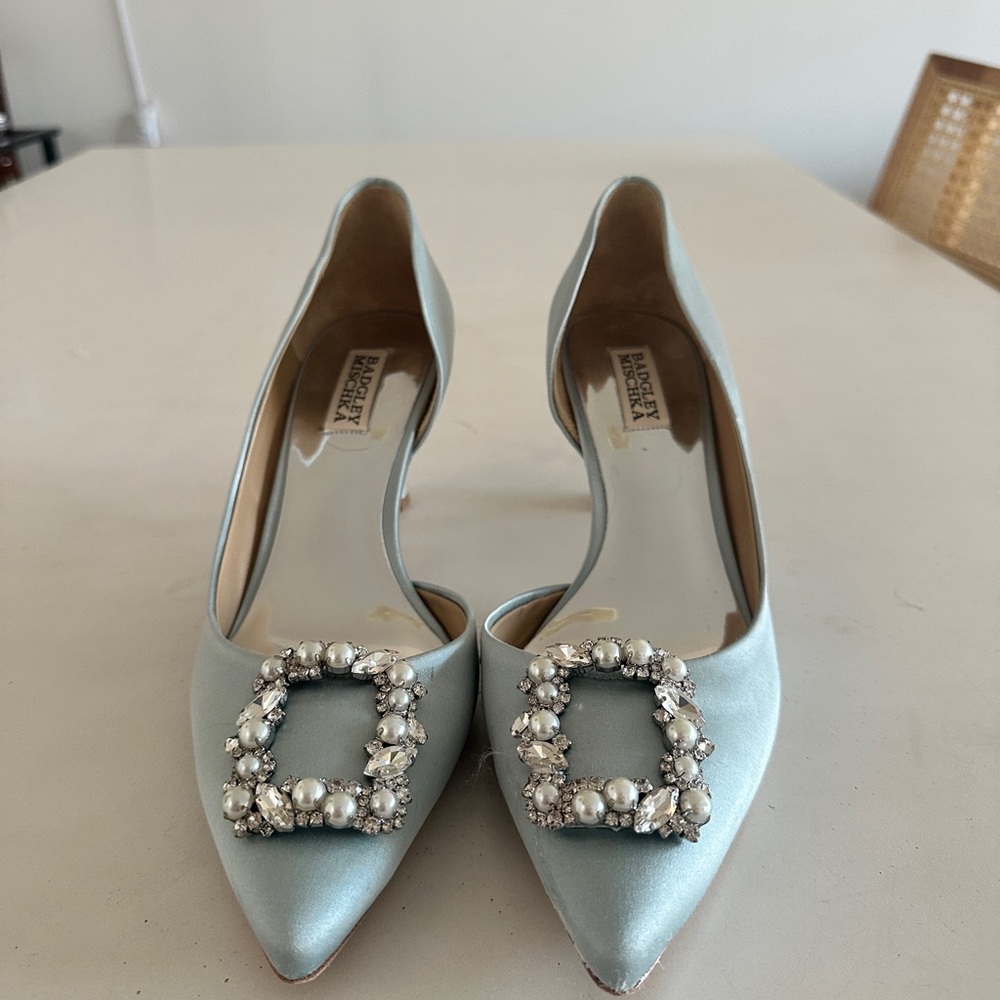 Badgley Mischka blue pumps! Worn once! Size 9